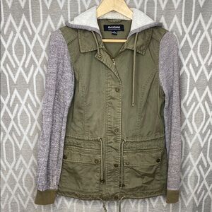 CoffeeShop Utility Jacket Green and Gray with Tailored Fit Size: Small